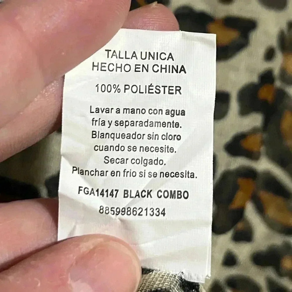 🔵Unbranded leopard print infinity scarf - Picture 2 of 2